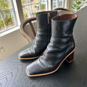 ALOHAS SOUTH BLACK LEATHER ANKLE BOOTS